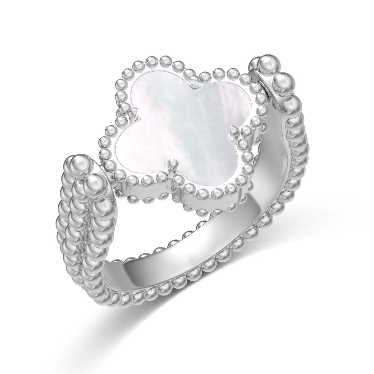 anello quadrifoglio prive ispirato all'Egitto