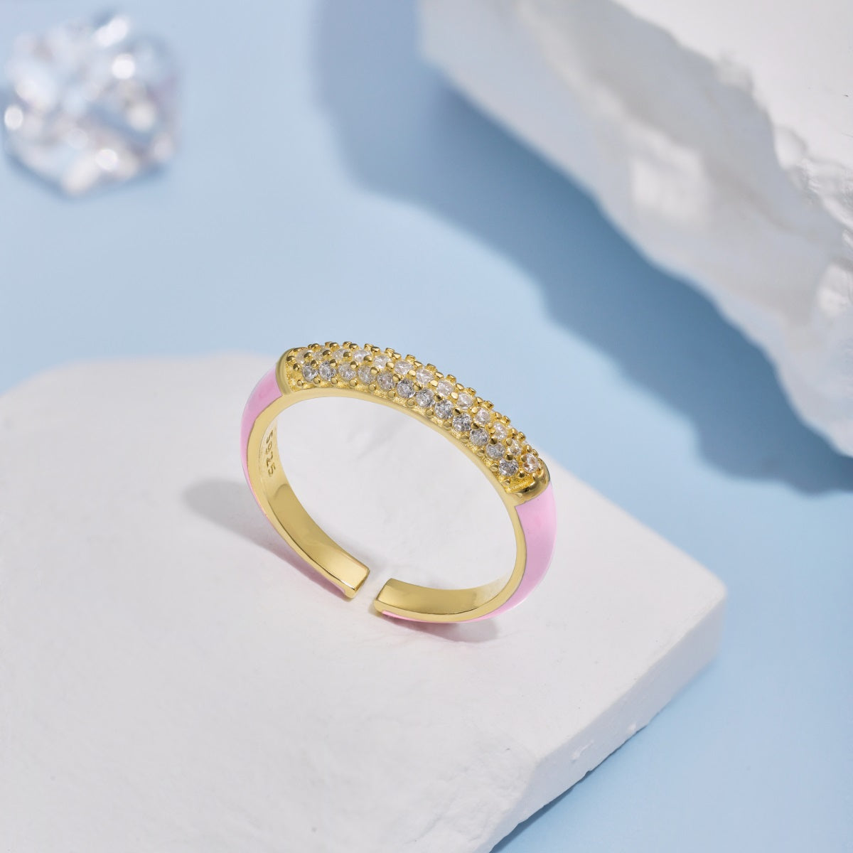 Anello a Fascia Rosa placcato oro in argento