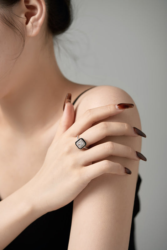 Anello argento Chic Pietra Nera Cucciola