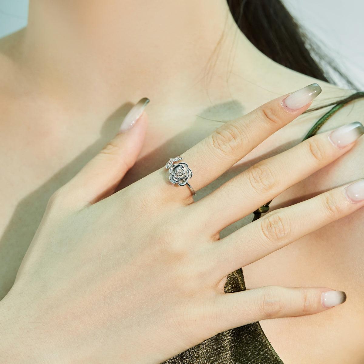 anello_antistress_rosa_indossato - cucciolagioielli