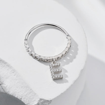 anello iniziali e in argento