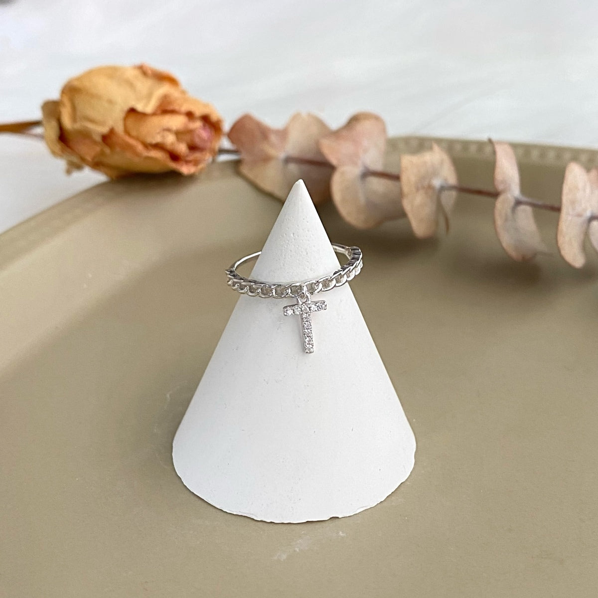 anello lettera T in argento