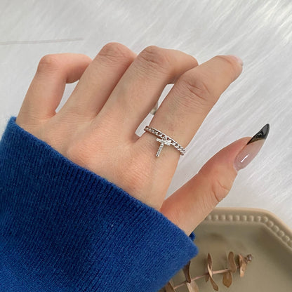 anello lettera in argento T