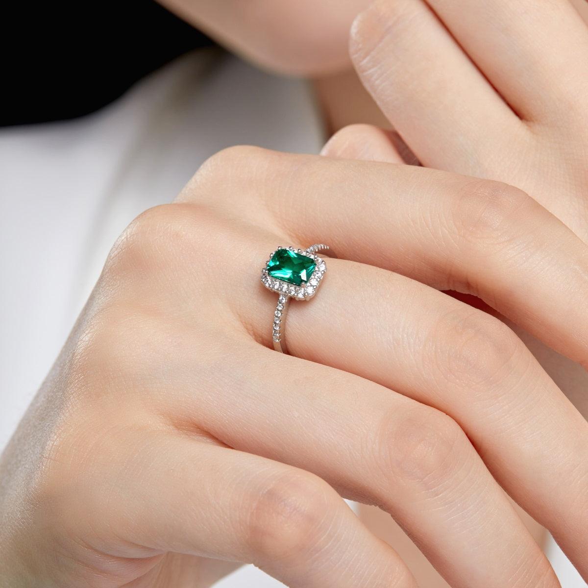 Anello pietra Verde in argento 