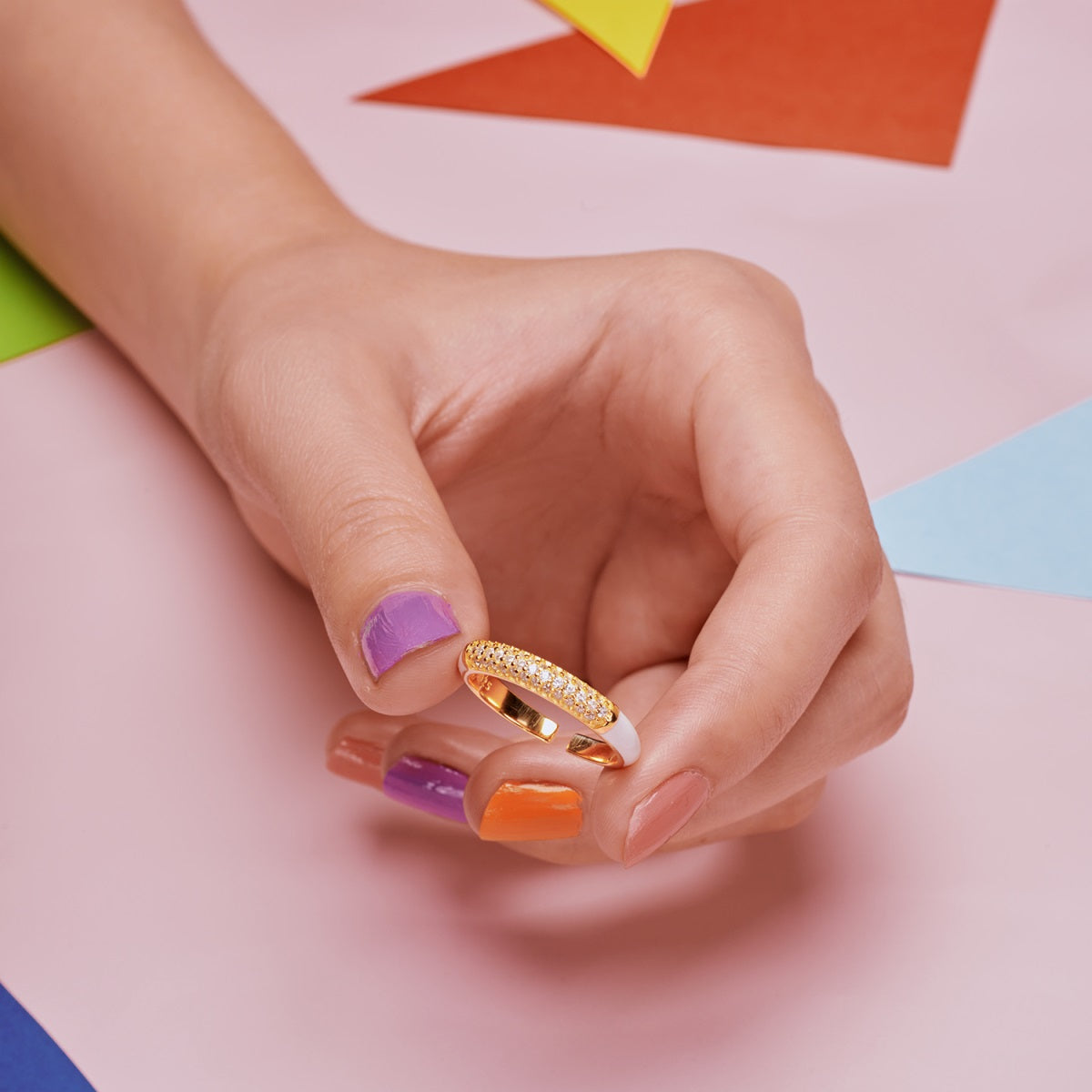 anello stupendo a fascia