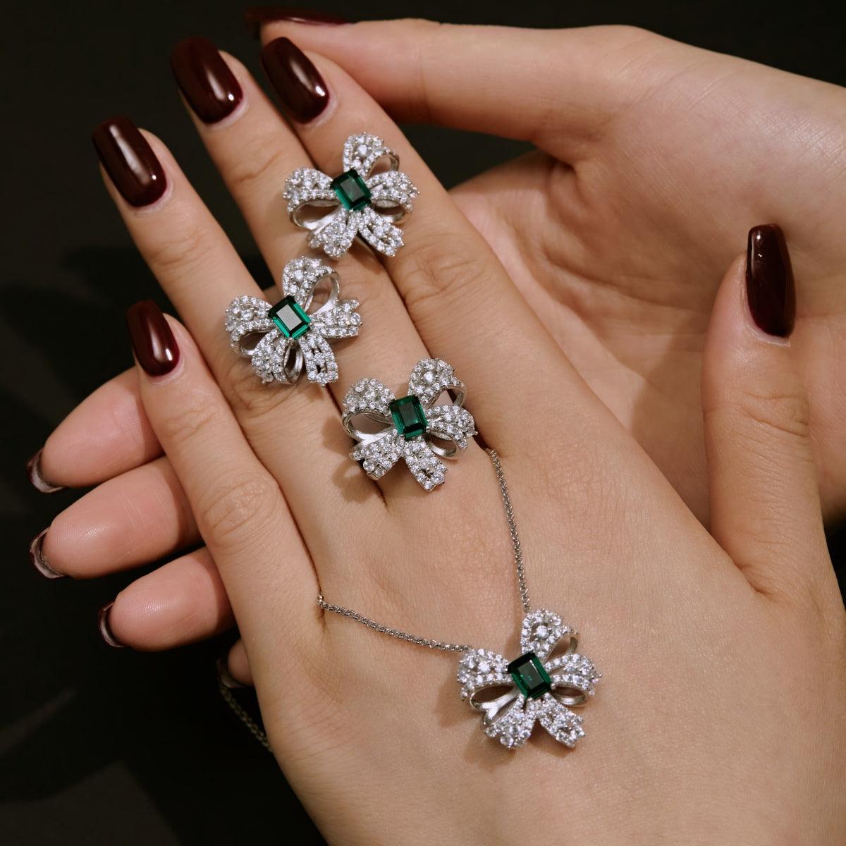 parure pietra verde estia di Cucciola Gioielli