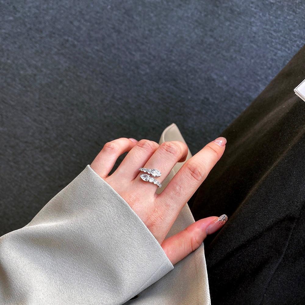 anello_indossato_argento_testa_di_leone - cucciolagioielli